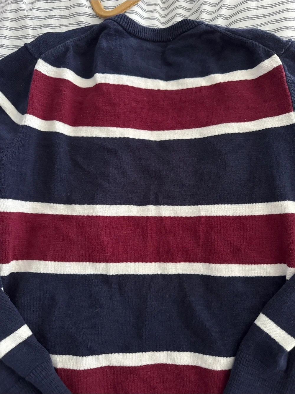 Boys Gap size XL 12 Navy Stripe Crewneck Sweater - Classic Casual